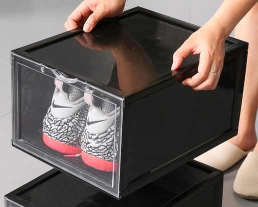 wooden calm | Transparent display shoe 