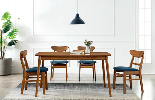 extending table and 4 chairs