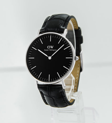 Dw classic black clearance reading