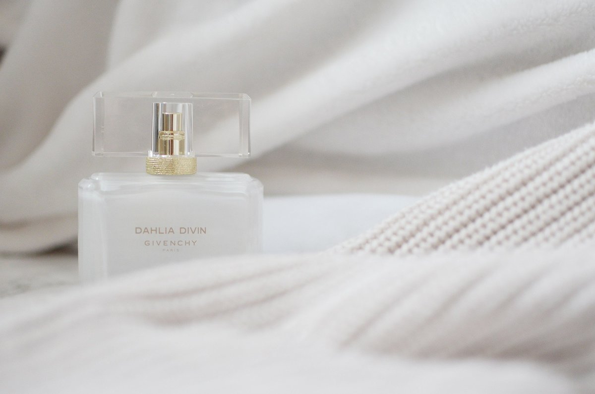 dahlia divin eau initiale