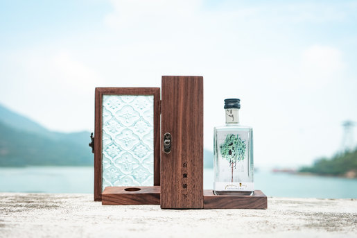 白蘭樹下 白蘭樹下迷你珍藏木盒套裝氈酒琴酒gin 50毫升45 Abv Hktvmall 香港最大網購平台