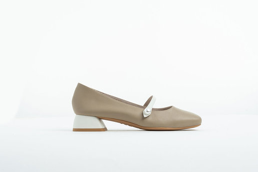 15mins | Brown Mary Jane Shoes | Color 