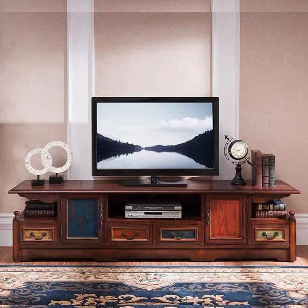 Carpenter American TV country retro TV coffee table