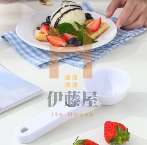 KM | Japan KM ice cream scooper, plastic ice cream spoon