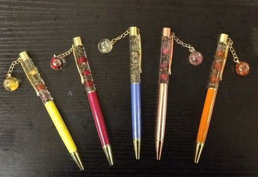 Four Pigs 高貴浮游花筆 隨機顏色 1支 Hktvmall 香港最大網購平台